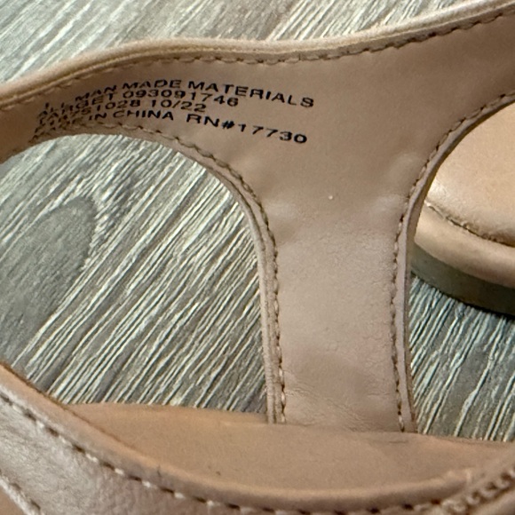 2 Pair - Girls - Size 1 - Cat & Jack Sandal, Lilly & Dan Slip On - Picture 4 of 8